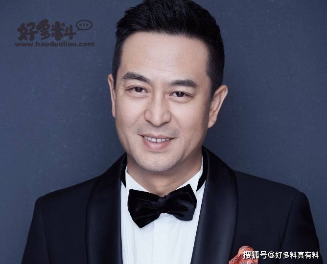 演员魅力揭秘与小巷独特小店探寻的双重魅力