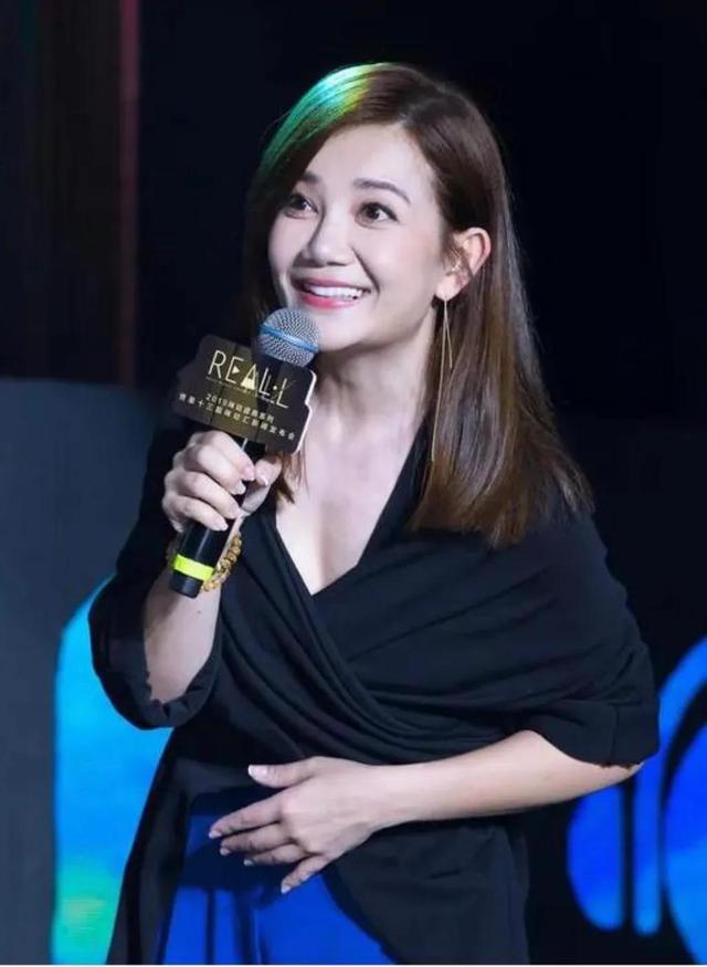 梁静茹近期照片引热议，公众眼中的她揭秘新形象