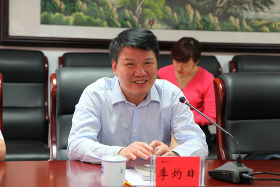 李灼日最新探索之旅，自然美景的心灵抚慰之旅