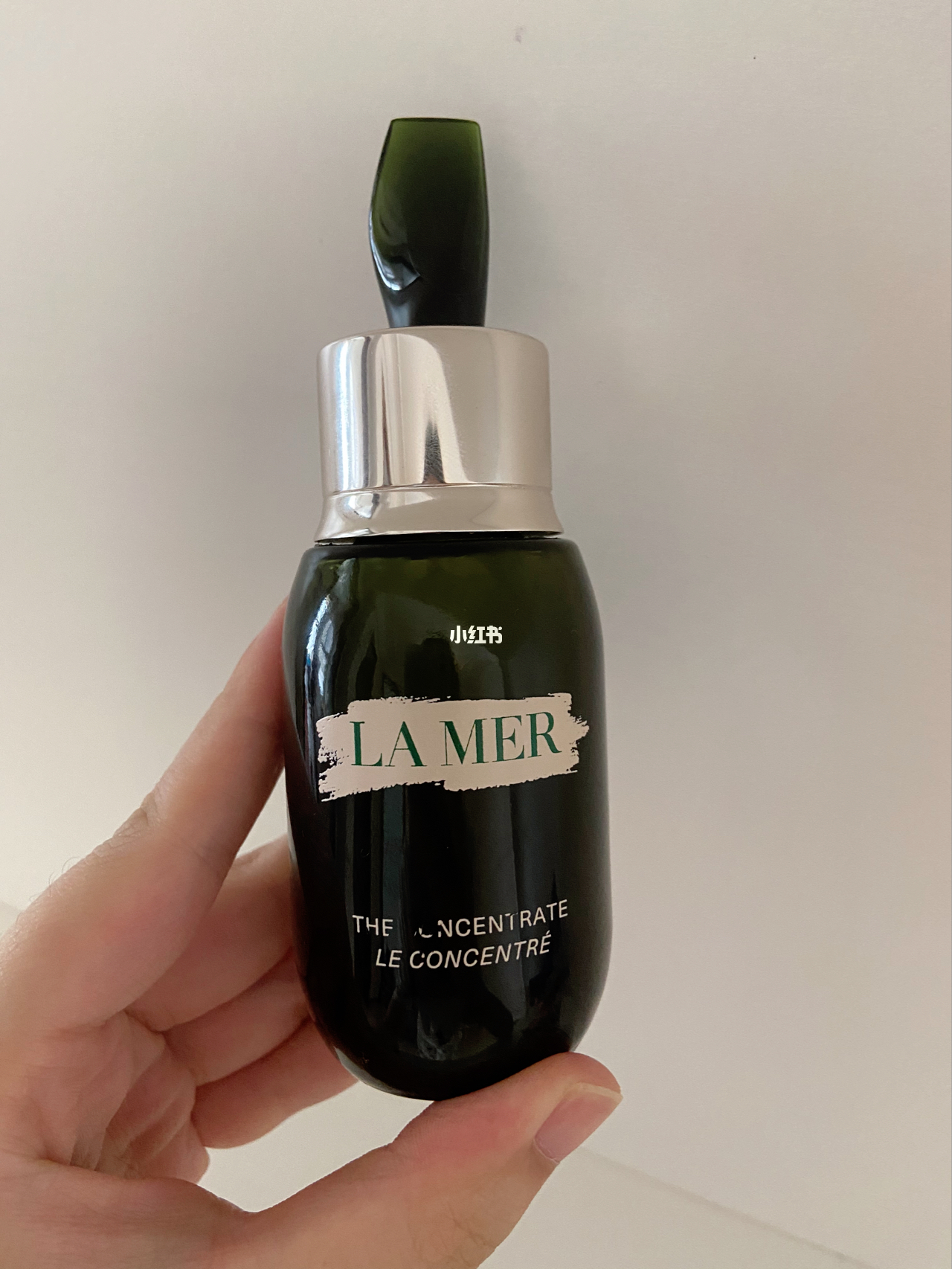 海蓝之谜最新科技精华，璀璨焕活，开启肌肤新纪元